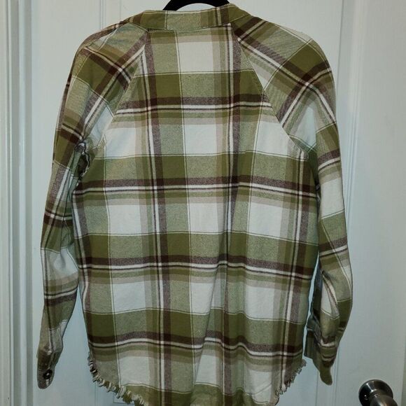 Super Soft Frayed Distressed Flannel Shacket – Cream, Brown & Olive green L - Picture 6 of 9